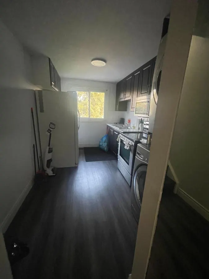 Triple M Lodge Master Bedroom Mississauga 0*,  Canada